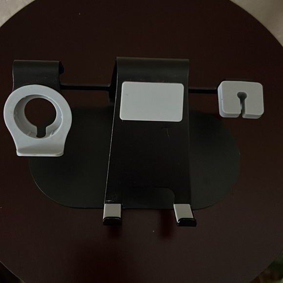 Aluminum 3-in-1 Apple Charging Dock for Smart Products - Picture 2 of 13